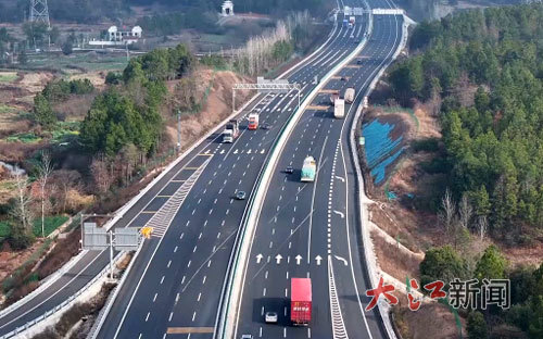 江西高速車(chē)道‘四改八’，春運(yùn)繁忙路段擁堵緩解啦