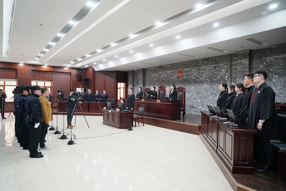 哈爾濱21人偷逃過路費(fèi)獲刑，作案手段曝光