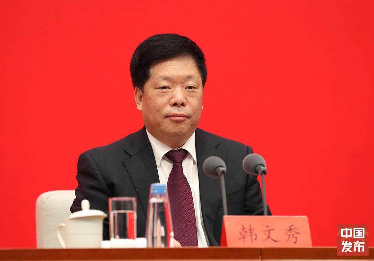 中央回應(yīng)如何應(yīng)對(duì)疫情沖擊經(jīng)濟(jì)，多舉措幫扶受沖擊主體