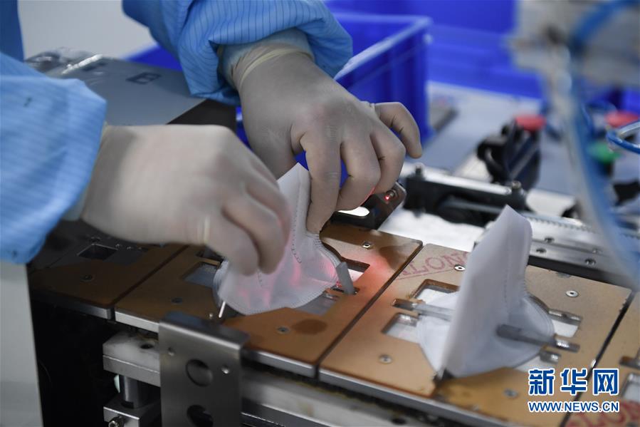 北京一公司轉(zhuǎn)產(chǎn)防疫物資 日產(chǎn)多類用品助國內(nèi)外抗疫