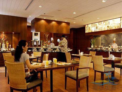 疫情對各行業(yè)影響幾何？運輸、旅游、零售等行業(yè)損失慘重