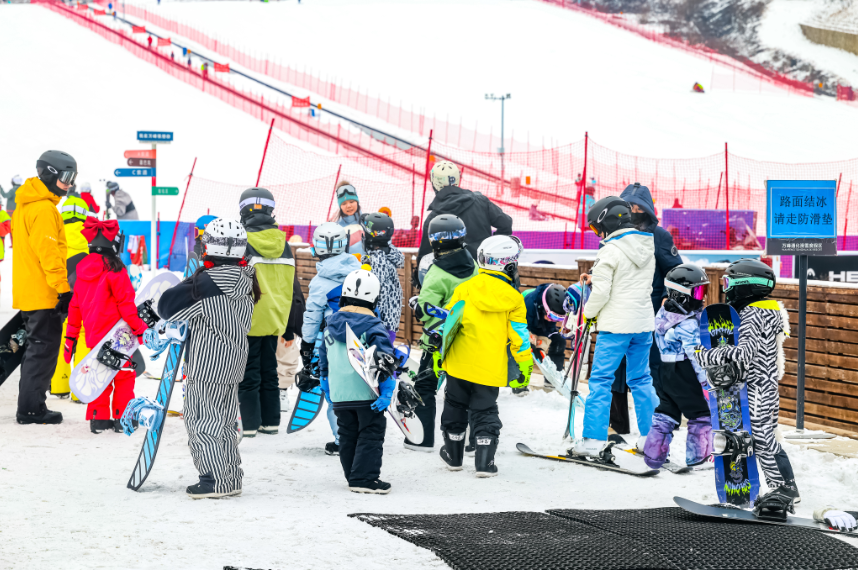 米蘭冬奧會激發(fā)滑雪熱，吉林冰雪旅游借勢新春假期火爆