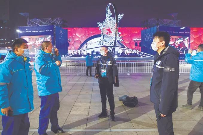 北京冬奧會安保：日夜守護(hù)頒獎廣場，愛警暖警激發(fā)戰(zhàn)斗力