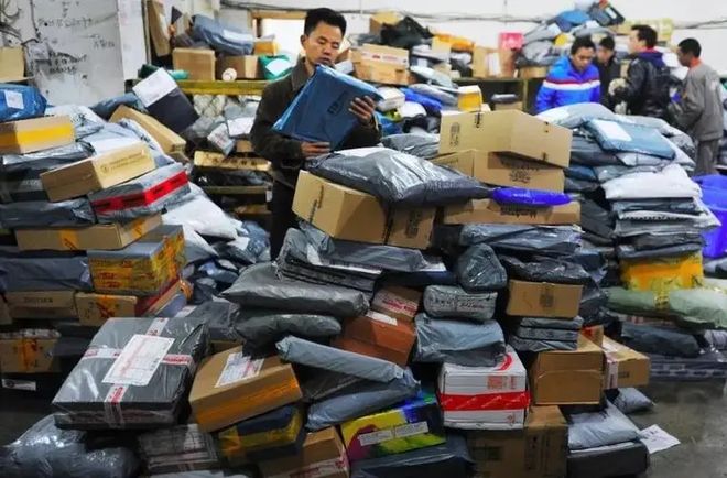 臨近年底快遞停運(yùn)受關(guān)注，偏遠(yuǎn)地區(qū)或提前，年貨購(gòu)買要趁早