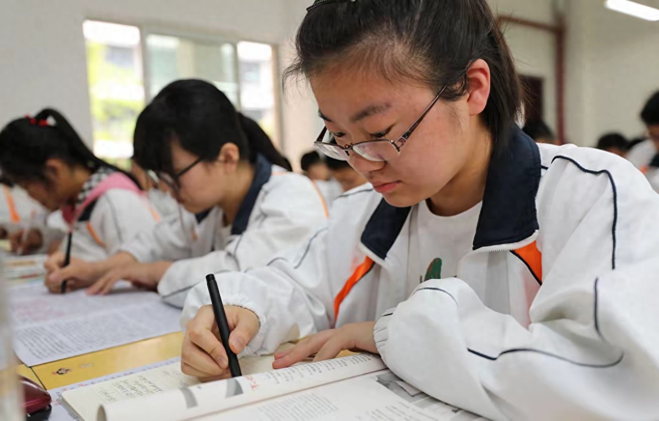 新高考改革下，2026年高考作文核心方向及預(yù)測(cè)題匯總