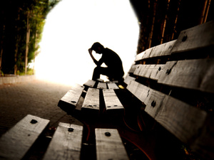 青少年抑郁癥比例上升受多種因素影響，如何預(yù)防應(yīng)對有招