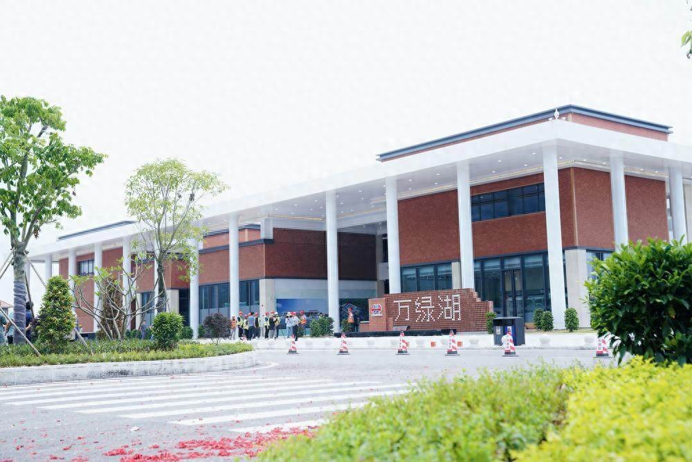 長(zhǎng)深高速河惠段城南與泰美服務(wù)區(qū)提質(zhì)升級(jí)，五一前亮相