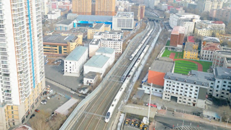 春節(jié)假期哈鐵加開多列列車保障旅客返程，含高速列車相關(guān)安排