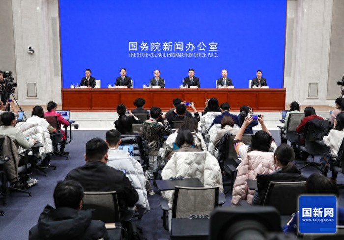 2026年計劃全國高速服務區(qū)建超萬個充電槍，提升服務保障能力