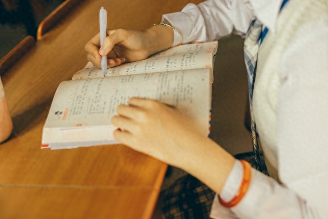 大學(xué)戀愛新變化：線上表白、多樣關(guān)系、成長伙伴全解析